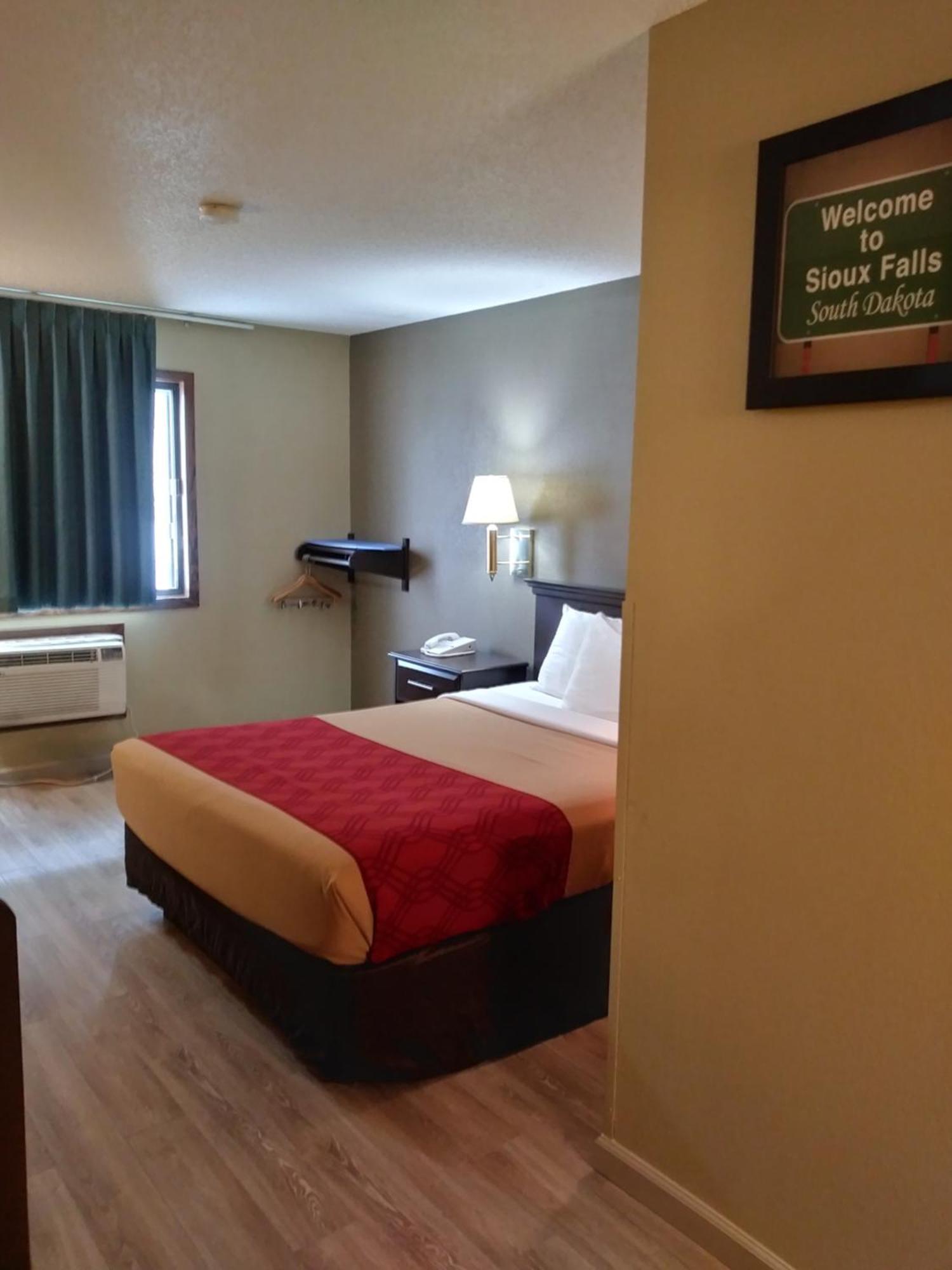 Econo Lodge North Sioux Falls Zewnętrze zdjęcie